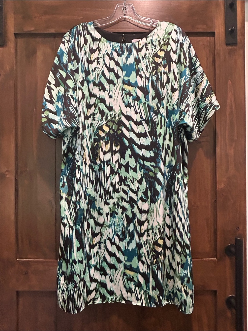 M352 Chico's Short-Sleeve Printed Shift Dress in Teal, Mint & Black Sz. 1